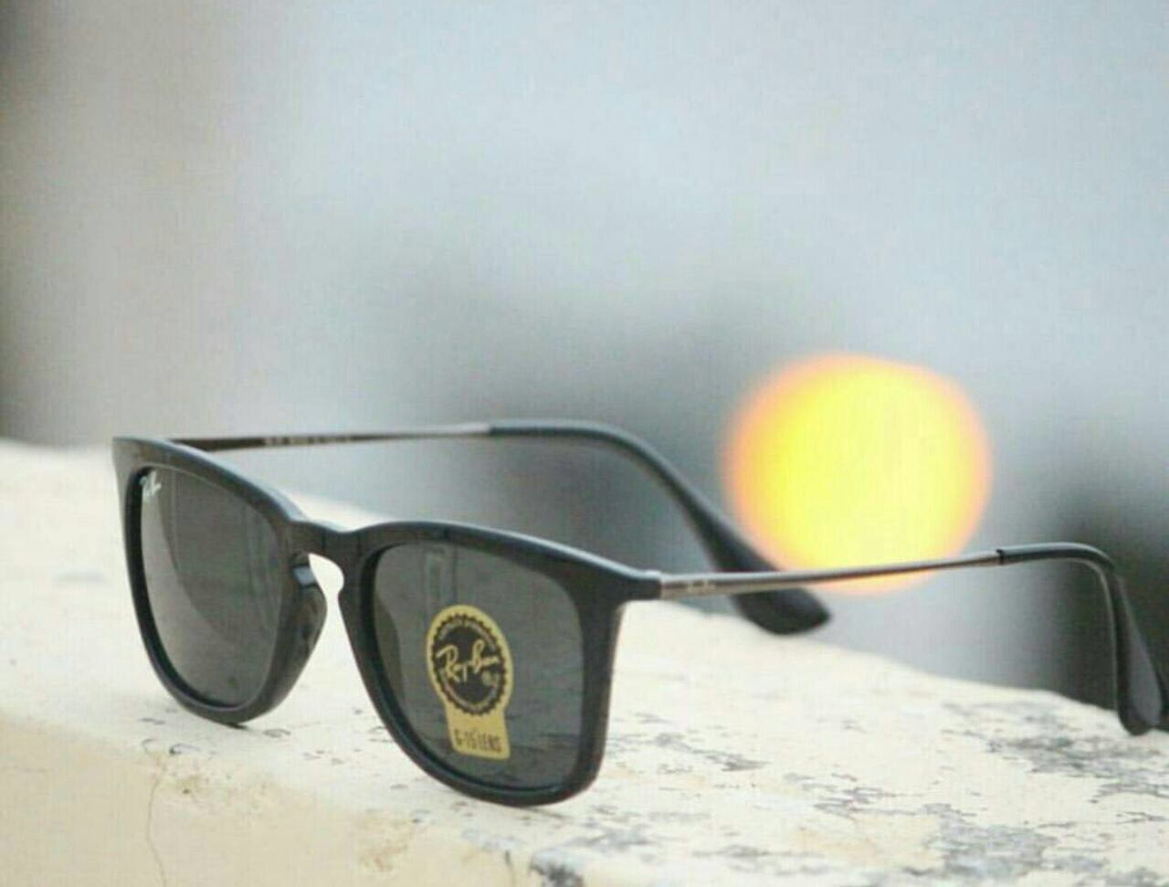 RAY-BAN New Looking Stylish Attractive Black & Black 4221 Square Sunglass For Unisex
