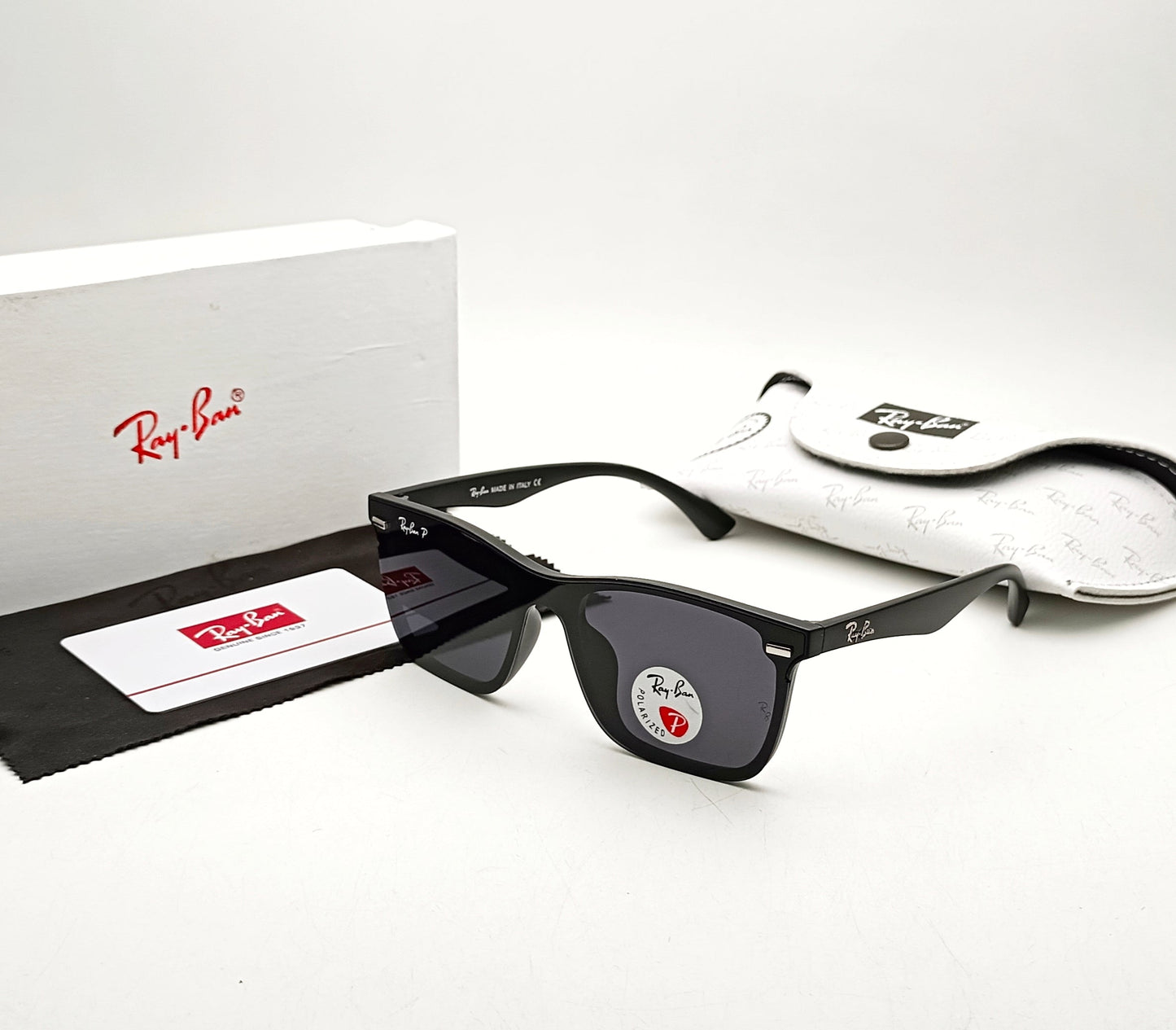 Top Trendy Hot Favorite All Season Special Vintage Ray Ban Fancy Sunglass For Daily Causal Evergreen UV Protected For Unisex.